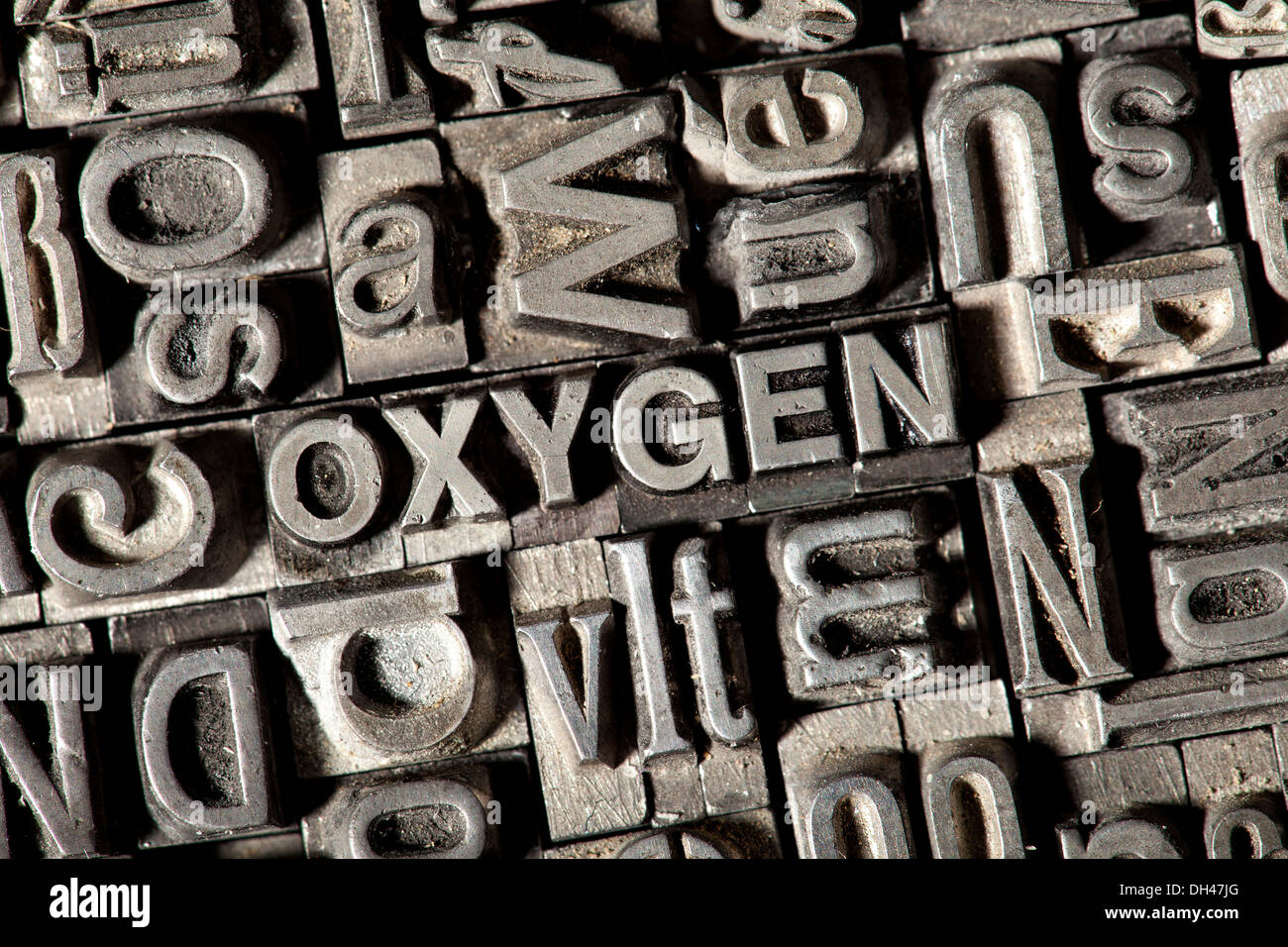 Plomb ancien lettres formant le mot OXYGÈNE Banque D'Images