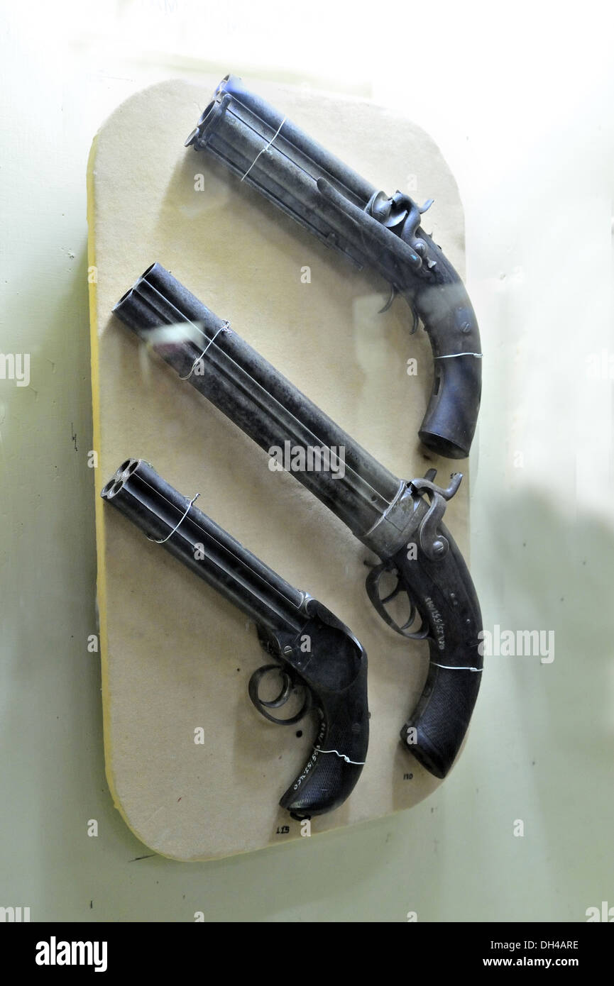 Vieux pistolets en junagadh museum Gujarat Inde Asie Banque D'Images