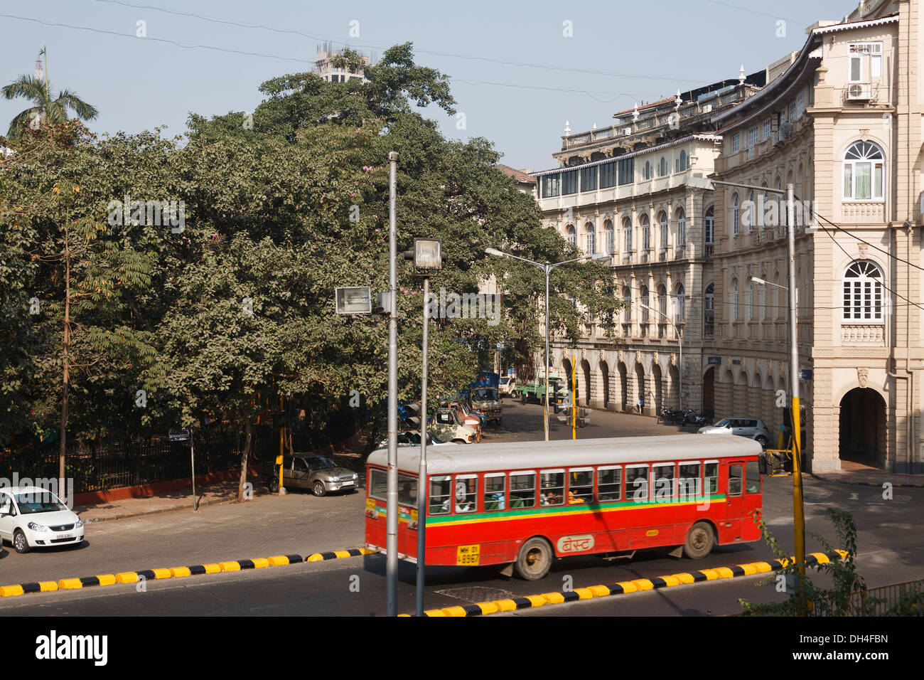 Horniman Circle red bus meilleurs Mumbai Maharashtra Inde Asie jan 2012 Banque D'Images
