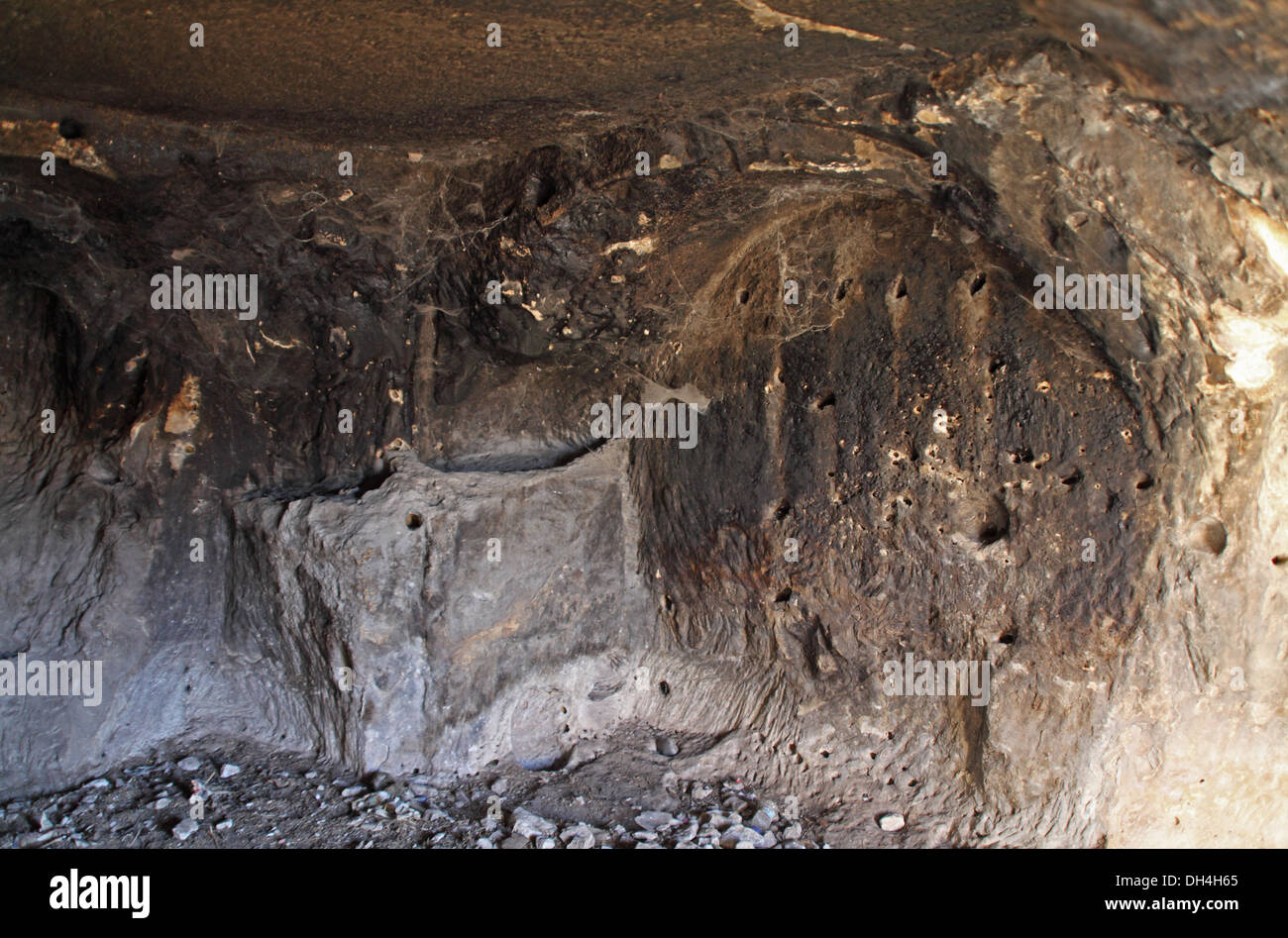 Grotte néolithique avec des preuves de 5 000 ans, l'habitation dans la province de Sanliurfa Halfeti, au sud est de la Turquie Banque D'Images