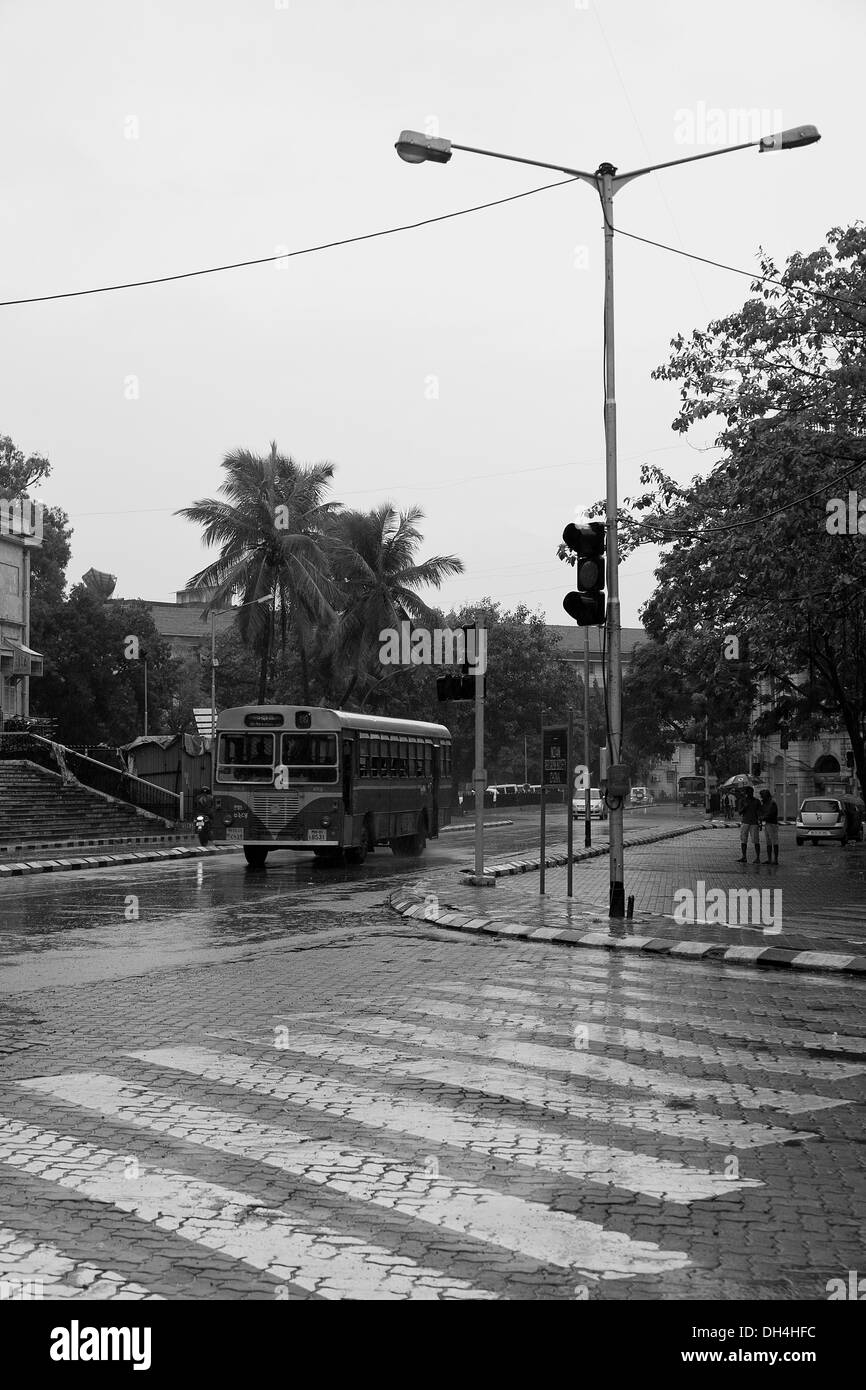 Zebra Crossing Street Horniman Circle Road Mumbai Maharashtra Inde Menthe Asie Banque D'Images