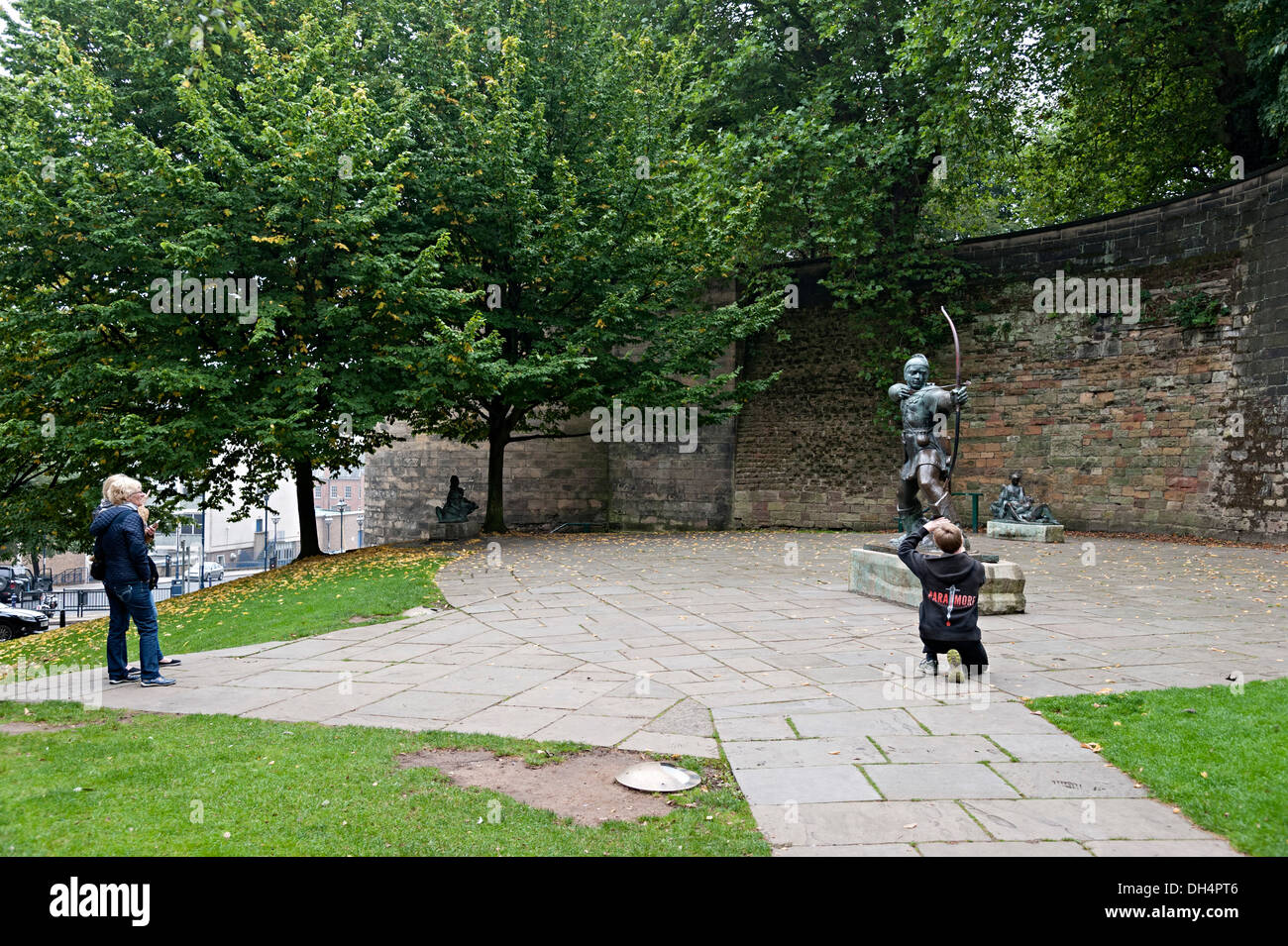 Robin des bois metal statue nottingham Banque D'Images