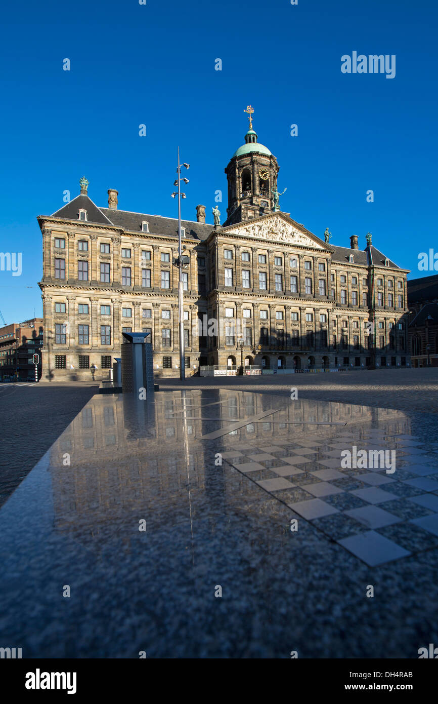 Pays-bas, Amsterdam, le Palais Royal sur la place Dam Banque D'Images