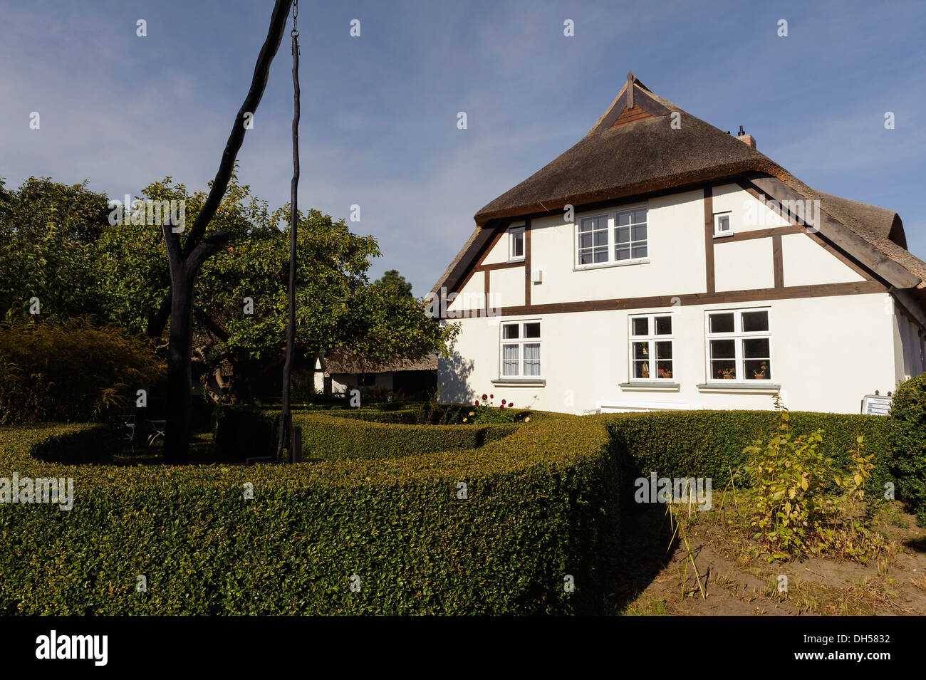 Bâtiment administratif Schönberg-est administration des musées de Mönchsgut à Göhren, île de Rugia (Ruegen) Mecklenburg-Hither Occidentale, Allemagne Banque D'Images