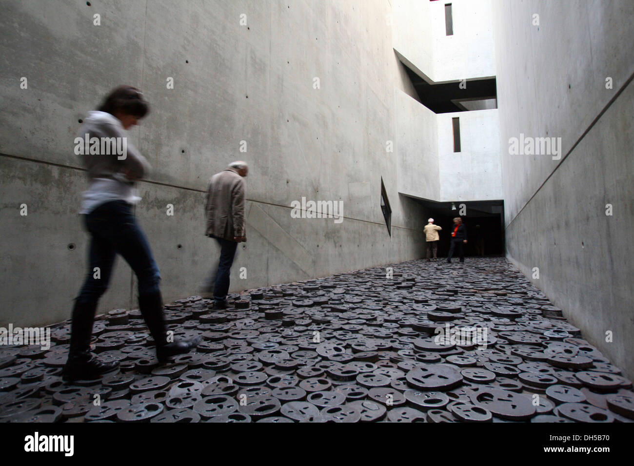 Vue de l'intérieur de l'exposition Le Musée Juif, les feuilles tombées, Berlin Banque D'Images