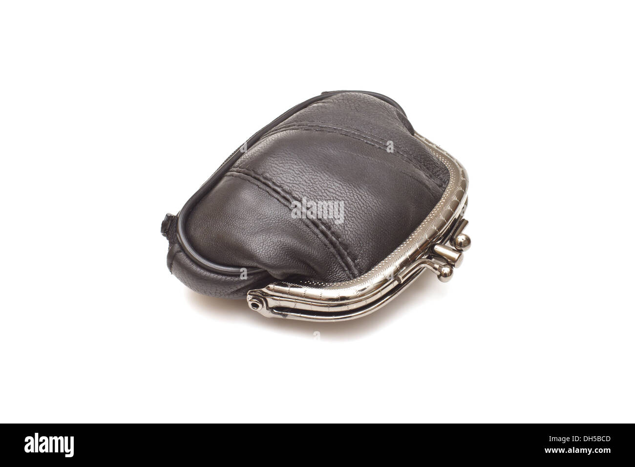Sac à main en cuir noir sur fond blanc Banque D'Images