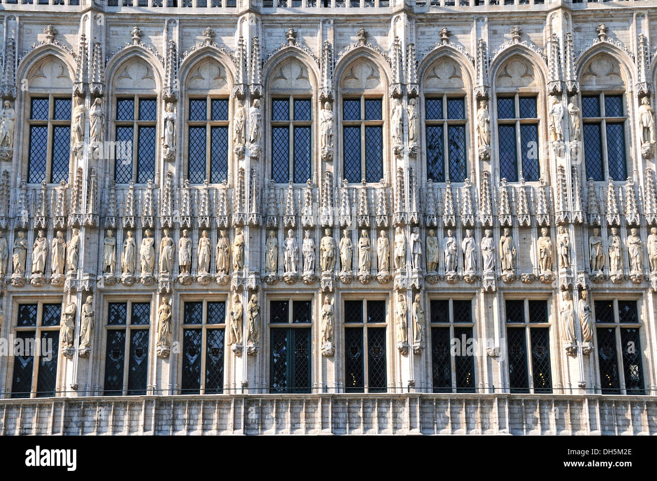 City hall décoré avec de nombreuses sculptures, la Grand Place ou Grote Markt, UNESCO World Heritage Site, Bruxelles, Belgique, Benelux Banque D'Images