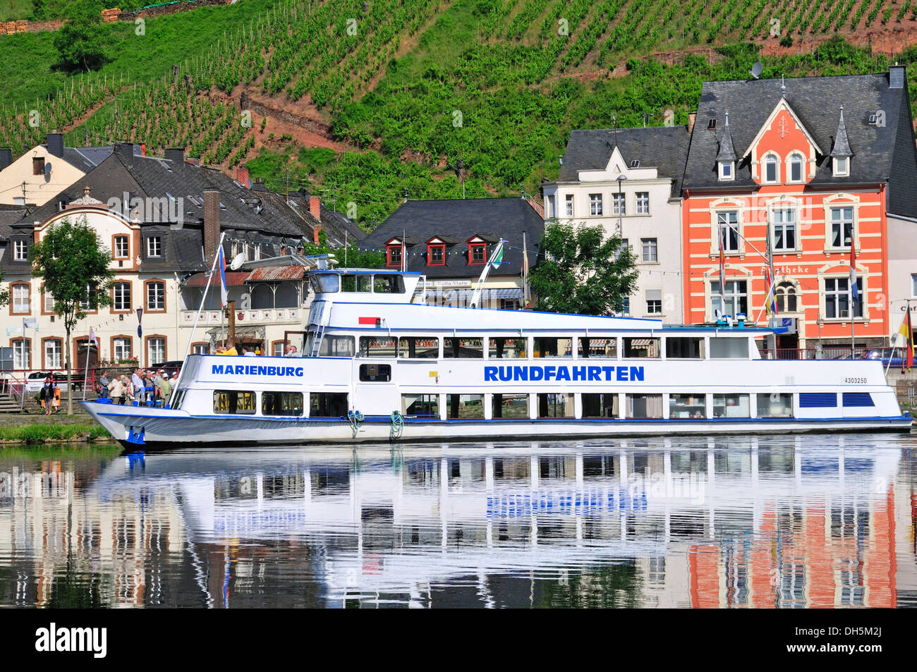 Alf, une municipalité dans le Landkreis district Cochem-Zell, vallée de la Moselle, Rhénanie-Palatinat Banque D'Images