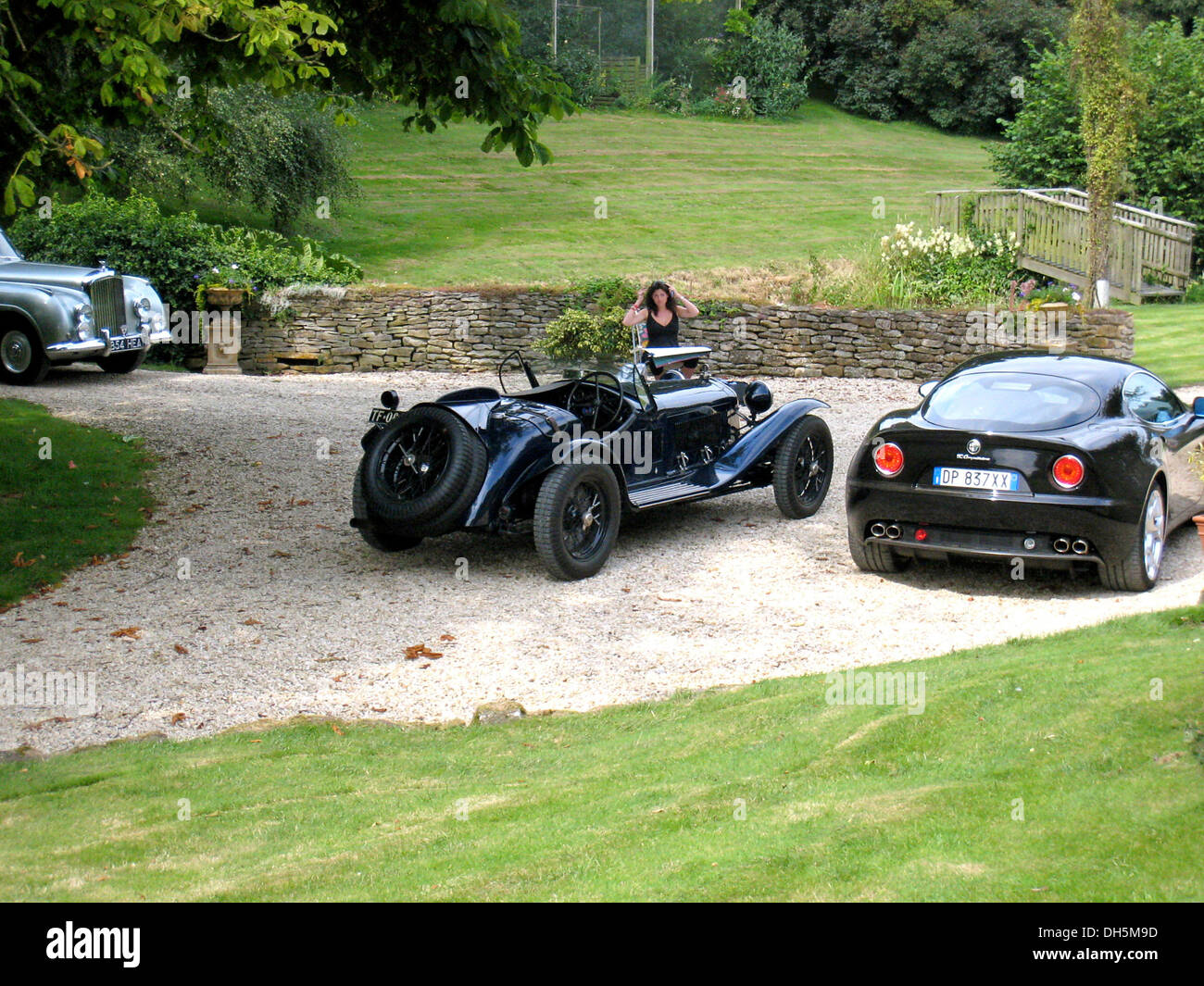 Deux Alfa Romeo 8C Competizione, une 2008 et une 1932 Touring. Banque D'Images