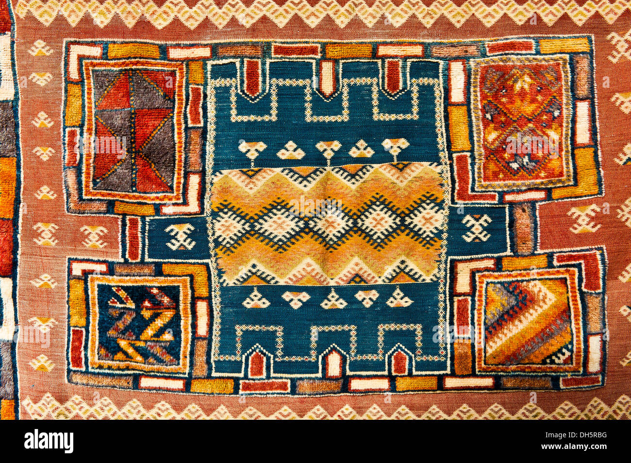 Noués, tissés, brodés et de tapis Glaoui ou tapis, la vue de détail, Marrakech, Maroc, Afrique Banque D'Images