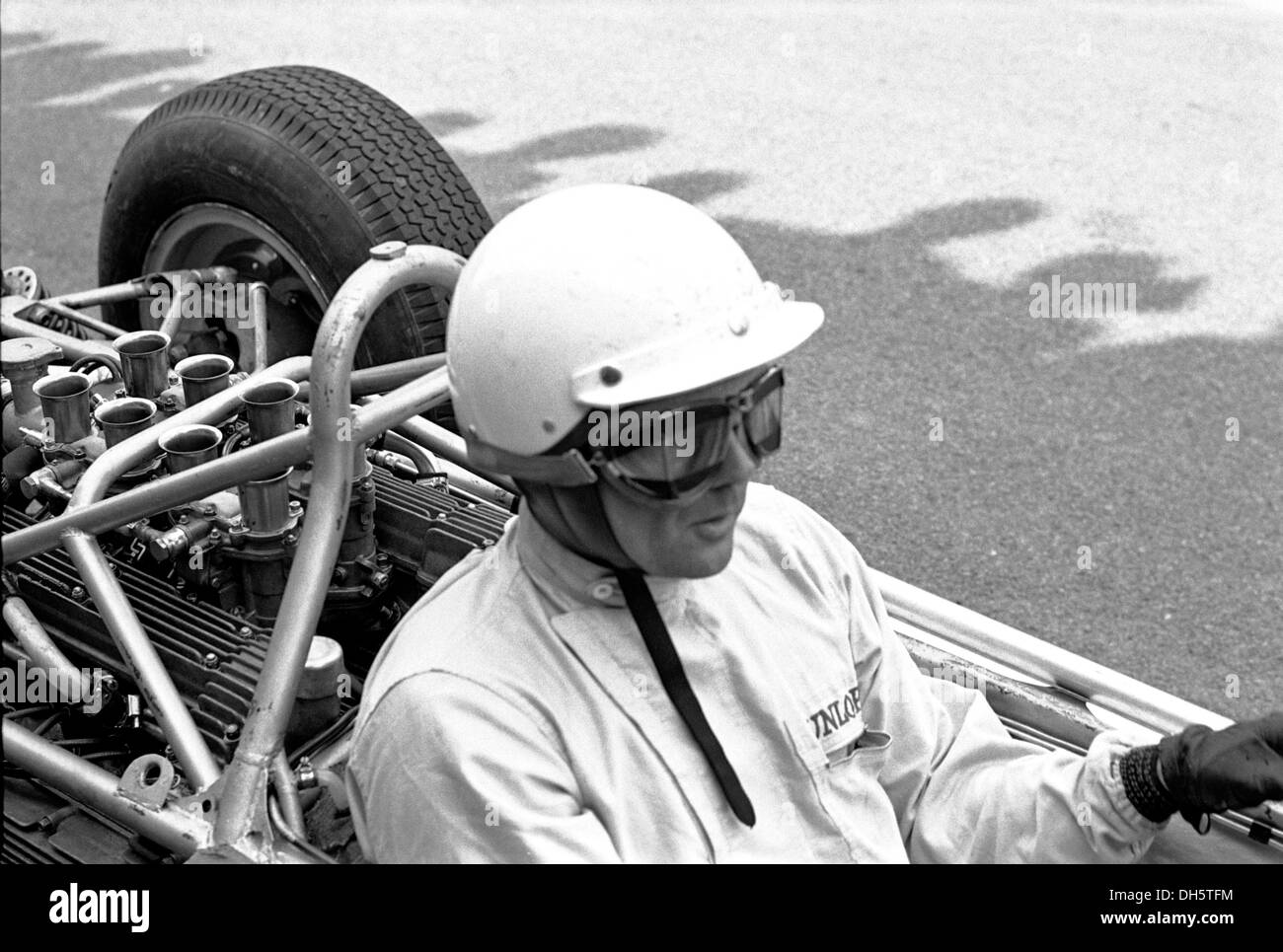 Phil Hill dans le pilotage de son STA 100 Grand Prix de Belgique, Spa Francorchamps, Belgique 9 juin 1963. Banque D'Images