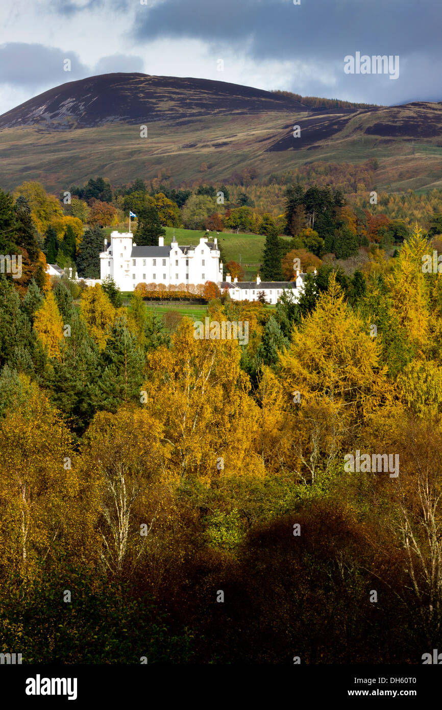 Scène à l'automne le château de Blair Blair Atholl Perthshire Scotland UK Banque D'Images