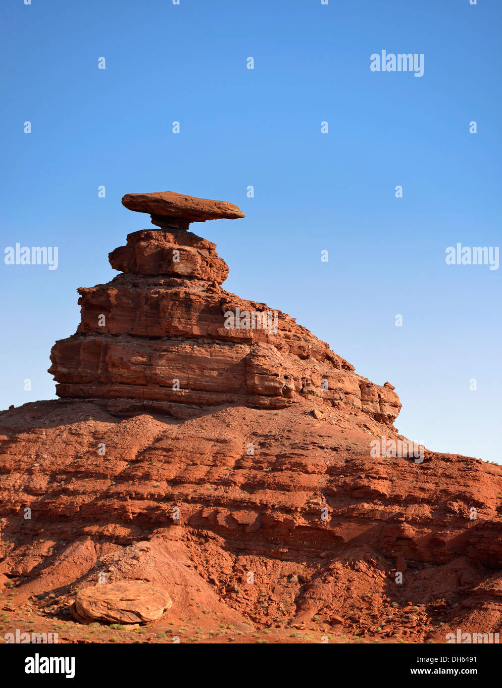 'Mexican Hat' rock formation, San Juan County, Utah, USA, sud-ouest Banque D'Images
