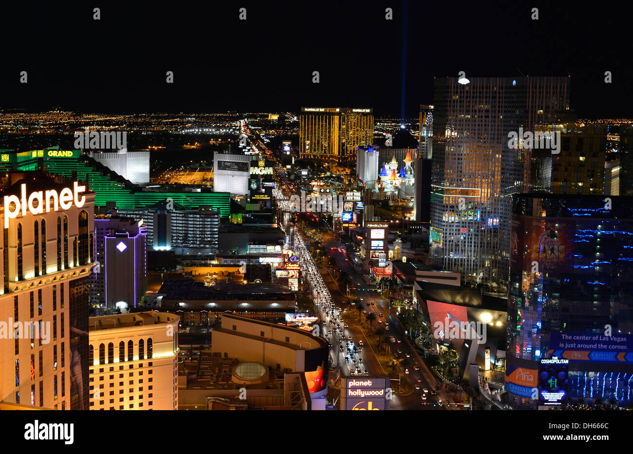 Scène de nuit, le Strip, MGM Grand hôtel de luxe, le Planet Hollywood, le cosmopolite, New York New York, Mandalay Bay, Excalibur Banque D'Images