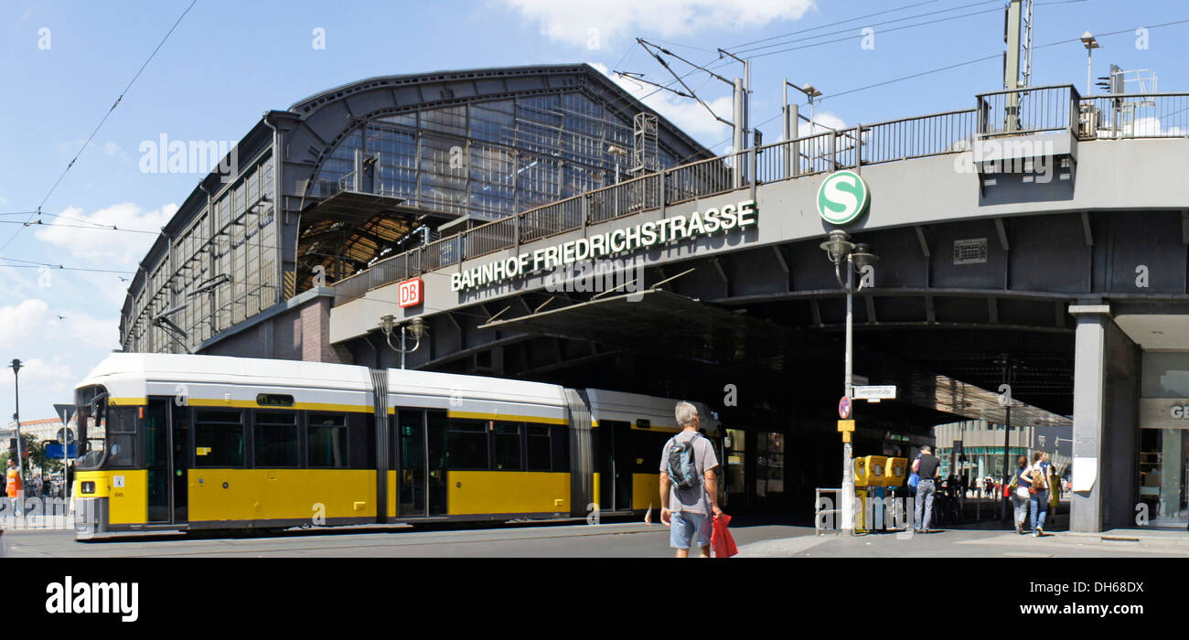 La gare de Friedrichstrasse, Berlin Banque D'Images