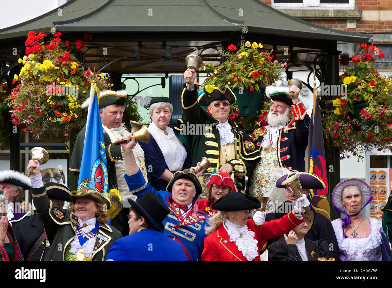 Photo de groupe des participants de l'édition 2011 du concours de crieur, Banbury Banque D'Images