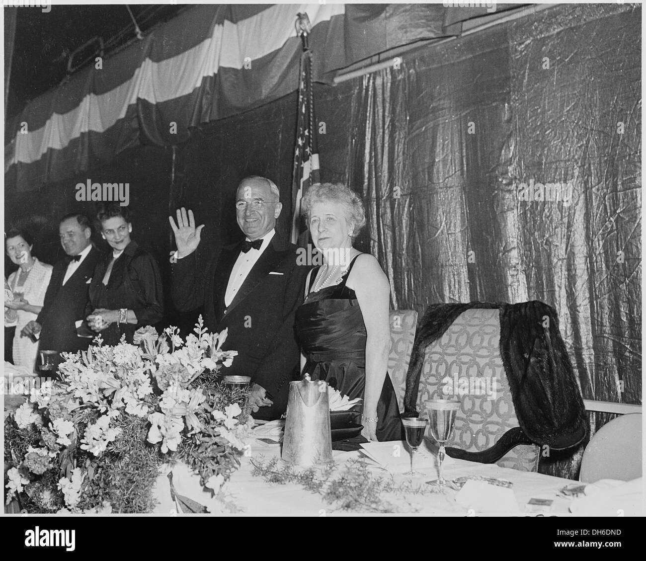 Photographie du président Truman et Mme Truman lors de l'Assemblée Jefferson-Jackson jour Dîner, au cours de laquelle le Président... 200383 Banque D'Images