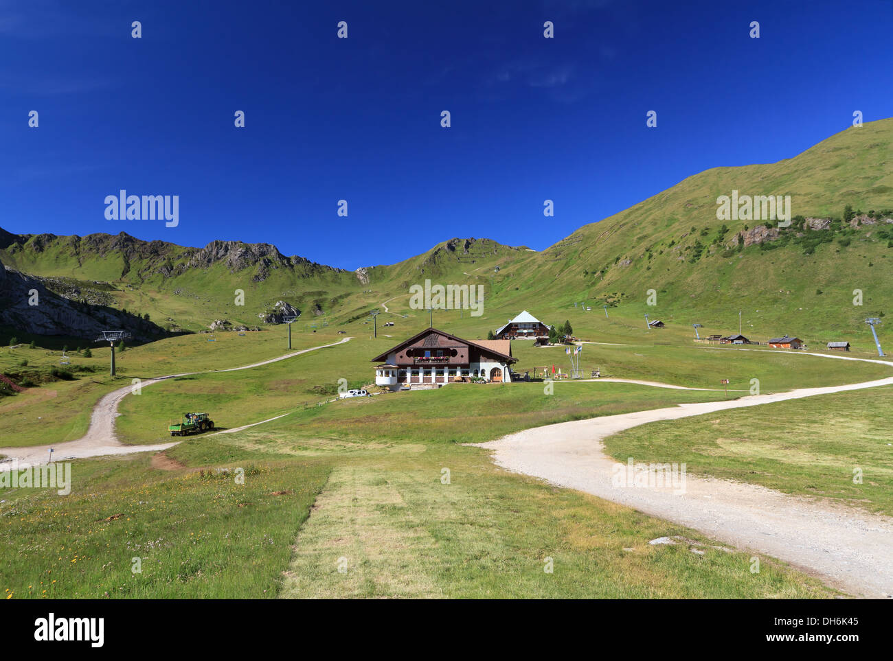 Paysage d'été dans de Ciampac, Canazei, Vallée de Fassa Dolomites italiennes Banque D'Images