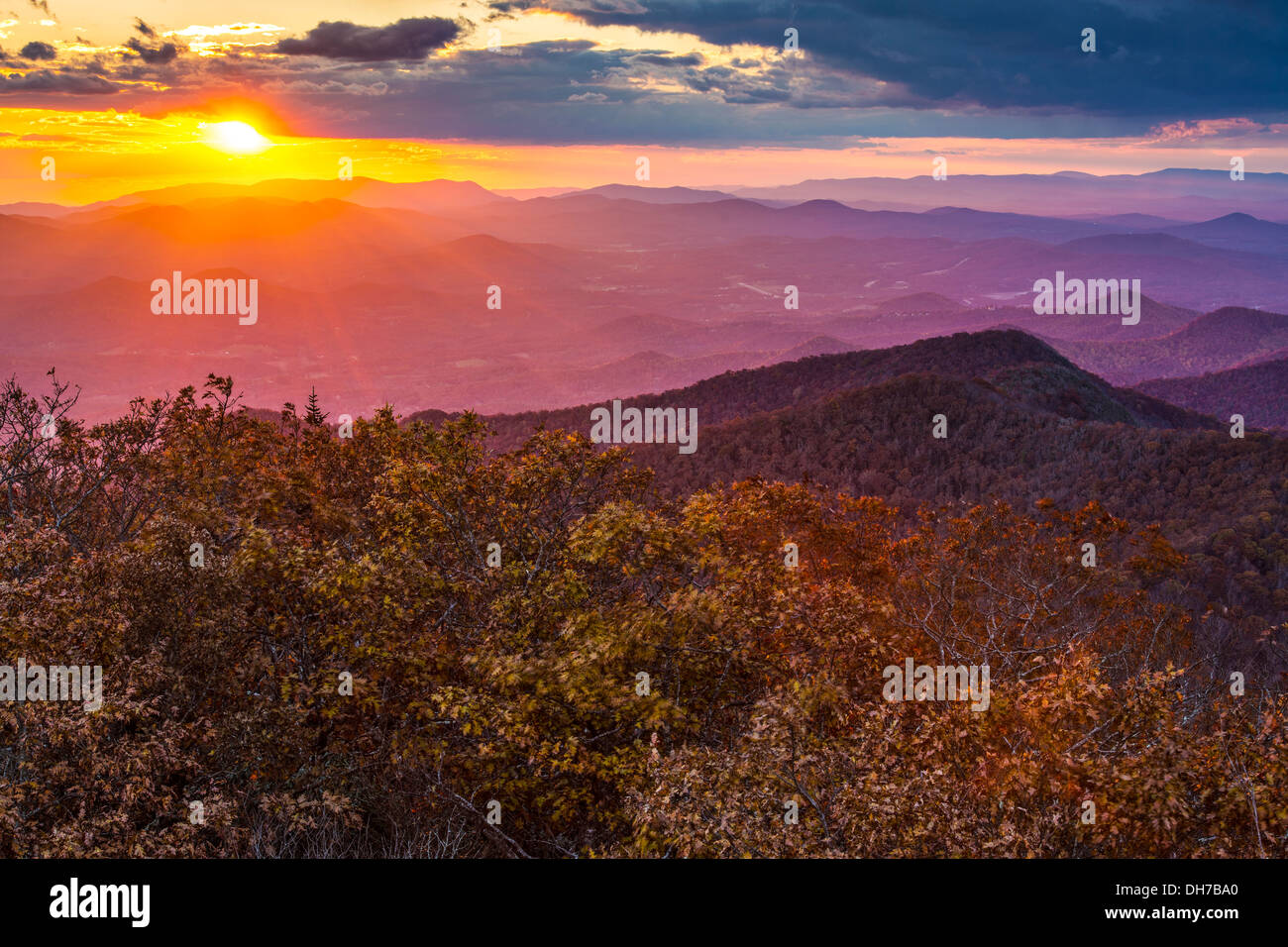 Blue Ridge Mountains au coucher du soleil au nord de la Géorgie, USA. Banque D'Images