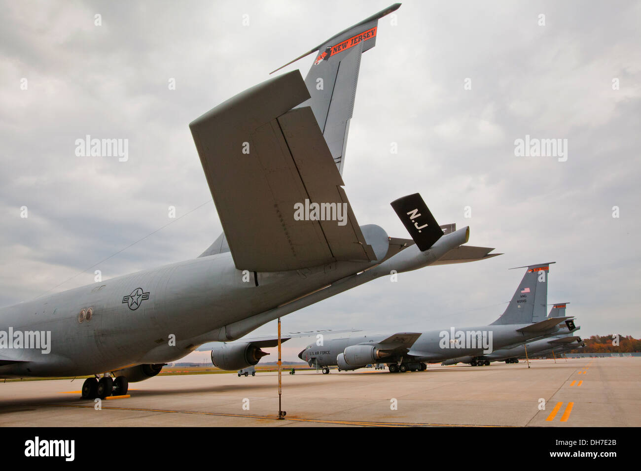 KC-135R Stratotankers affecté à la 108e Escadre, New Jersey Air National Guard, à Joint Base McGuire-Dix-Lakehurst, N.J., le 31 octobre 2013. Banque D'Images