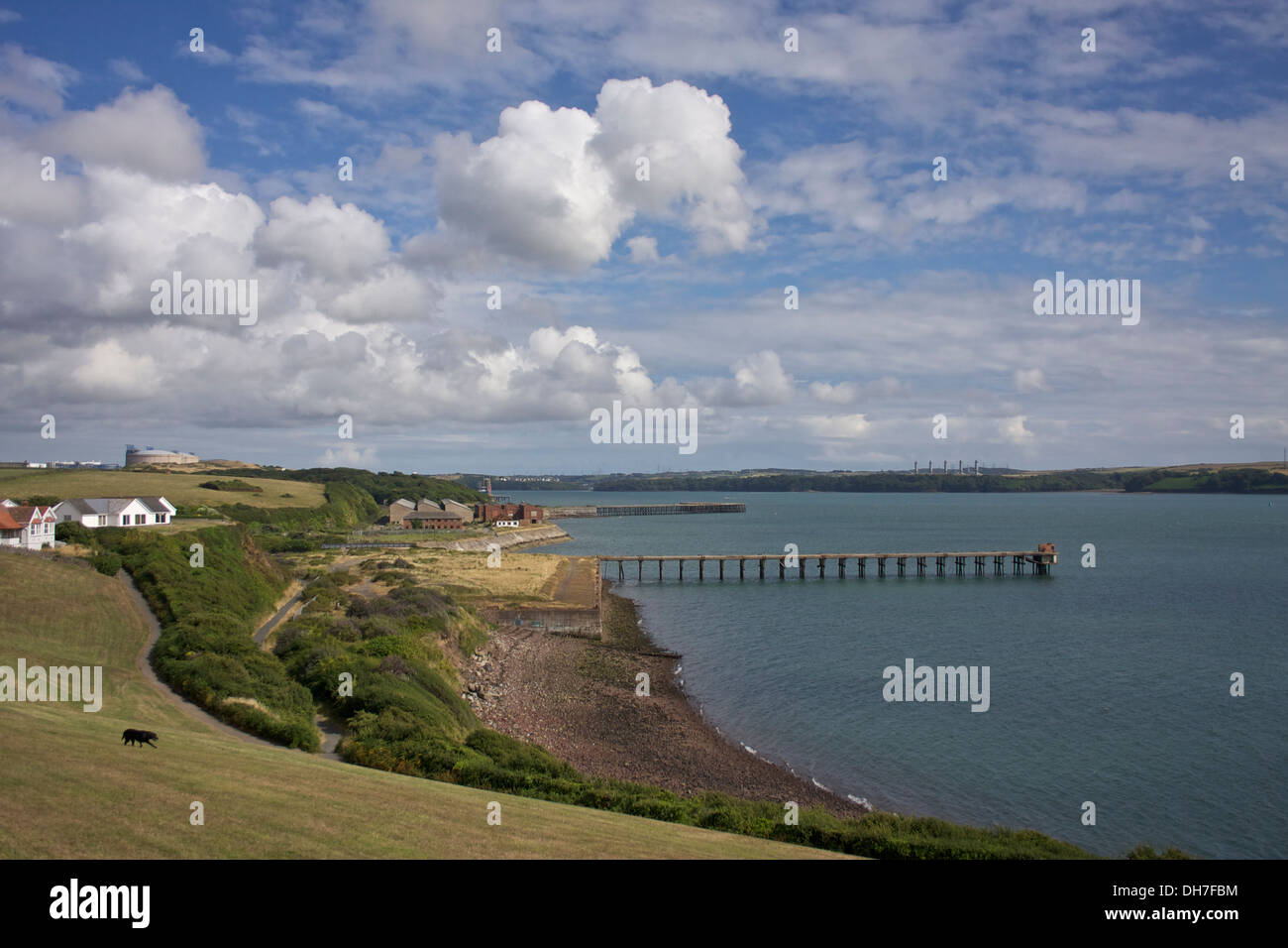 Raffinerie de pétrole de Milford Haven, Pembrokeshire, Pays de Galles, Royaume-Uni Banque D'Images