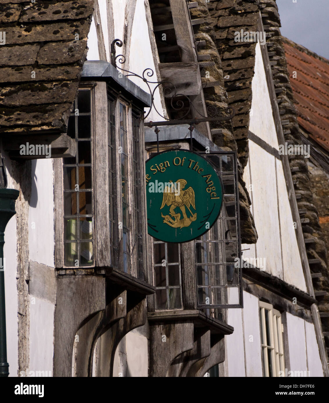 Le Village de Lacock dans le Wiltshire England UK Le signe de l'Angel Banque D'Images