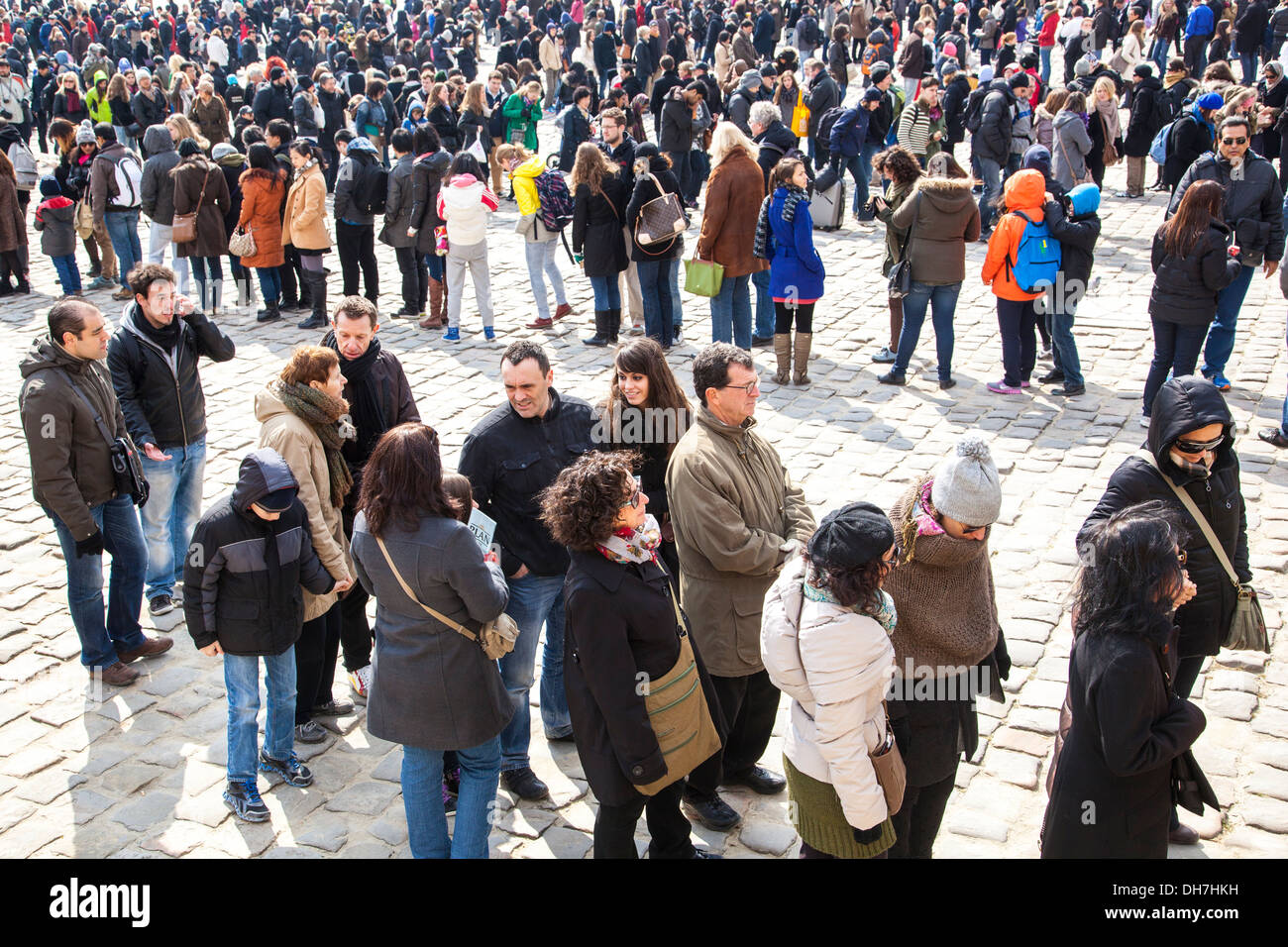 Queue de touristes, Château de Versailles, Paris, France Banque D'Images