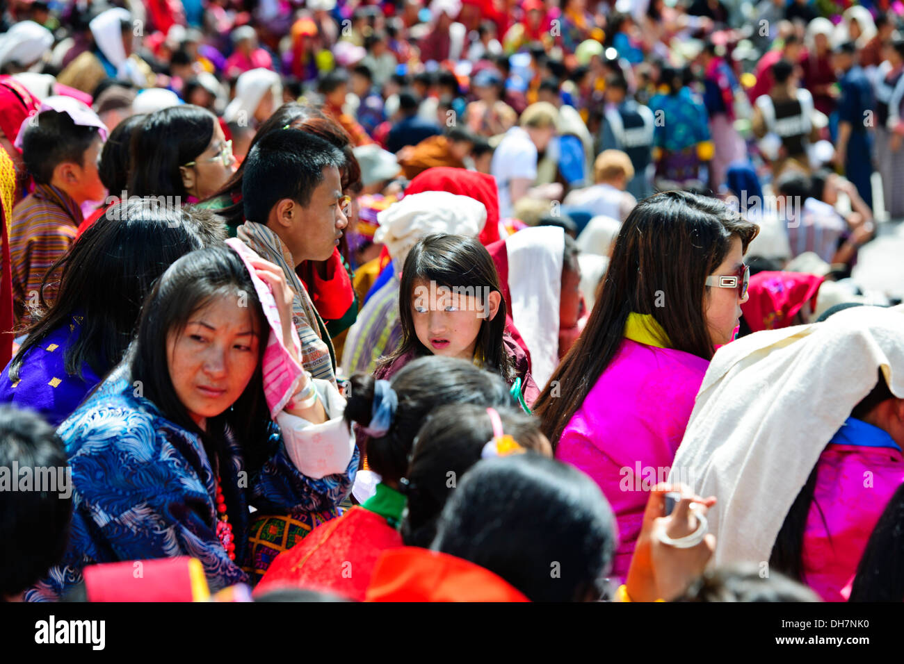 Tashichhoe Dzong,Fort,Thimphu Tsechu festival,4 jours,moine bouddhiste masqué,danseurs musiciens, les gens en costumes traditionnels,Bhoutan Banque D'Images