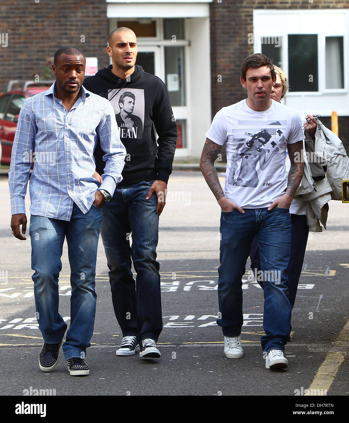 Darren Pratley Nigel Reo-Coker et Mark Davies au London Chest Hospital à visiter joueur de Fabrice Muamba qui s'effondra avec un Banque D'Images