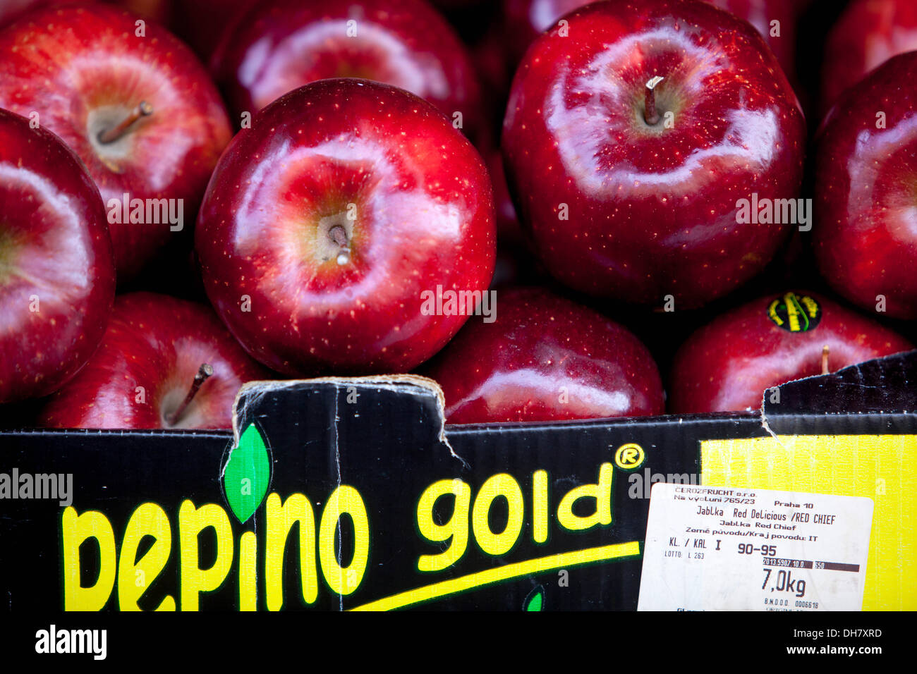 Pommes rouges frais, Prague, République Tchèque Europe Banque D'Images