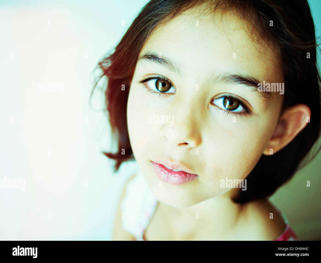 Fille Aux Yeux Bruns Banque D Image Et Photos Alamy