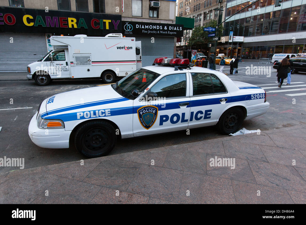 Voiture de police NYPD, Manhattan, New York City, États-Unis d'Amérique Banque D'Images