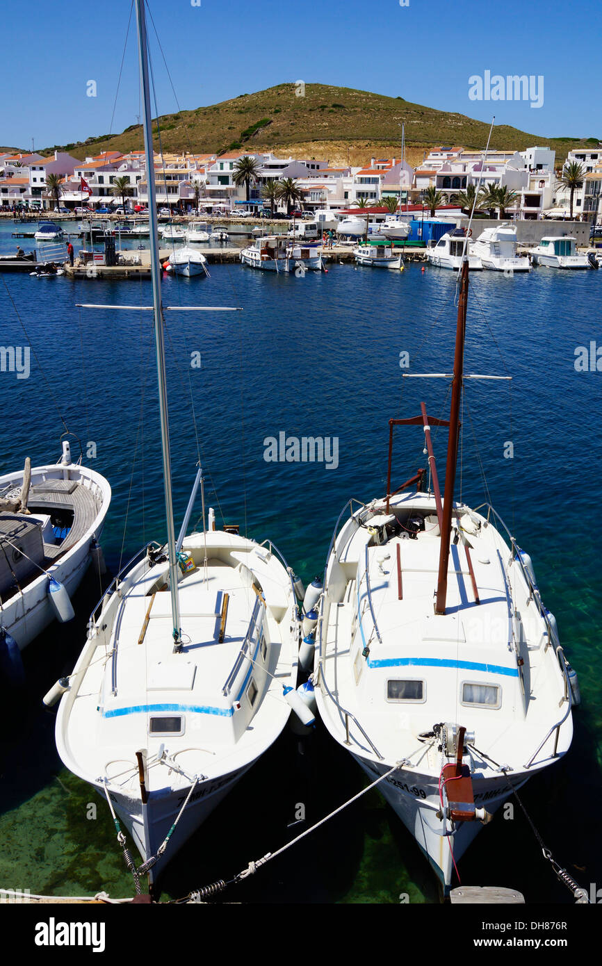 Bateaux à voile, Fornells, Es Mercadal, Minorque, Espagne Banque D'Images