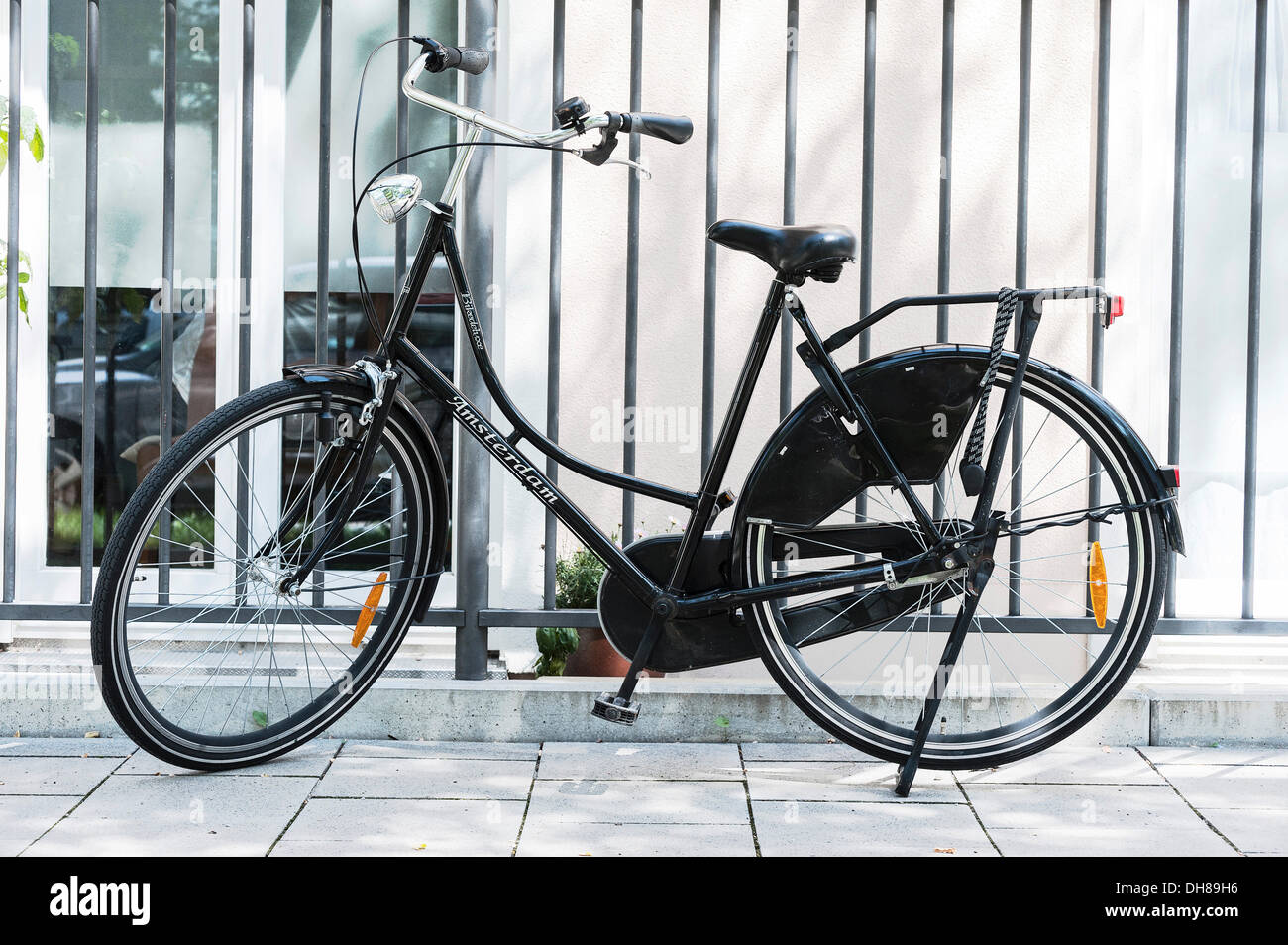 Pare-jupe ou protège-rayons sur un vélo hollandais - Amsterdam Air