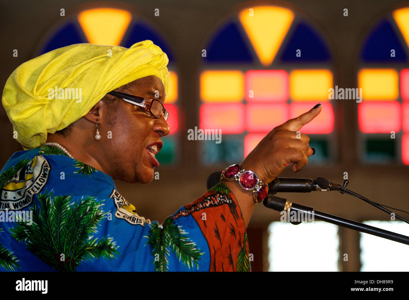 Prédicateur à l'église, les femmes chrétiennes en matière de bourses, la FCF, Limbe, Cameroun, Afrique Banque D'Images