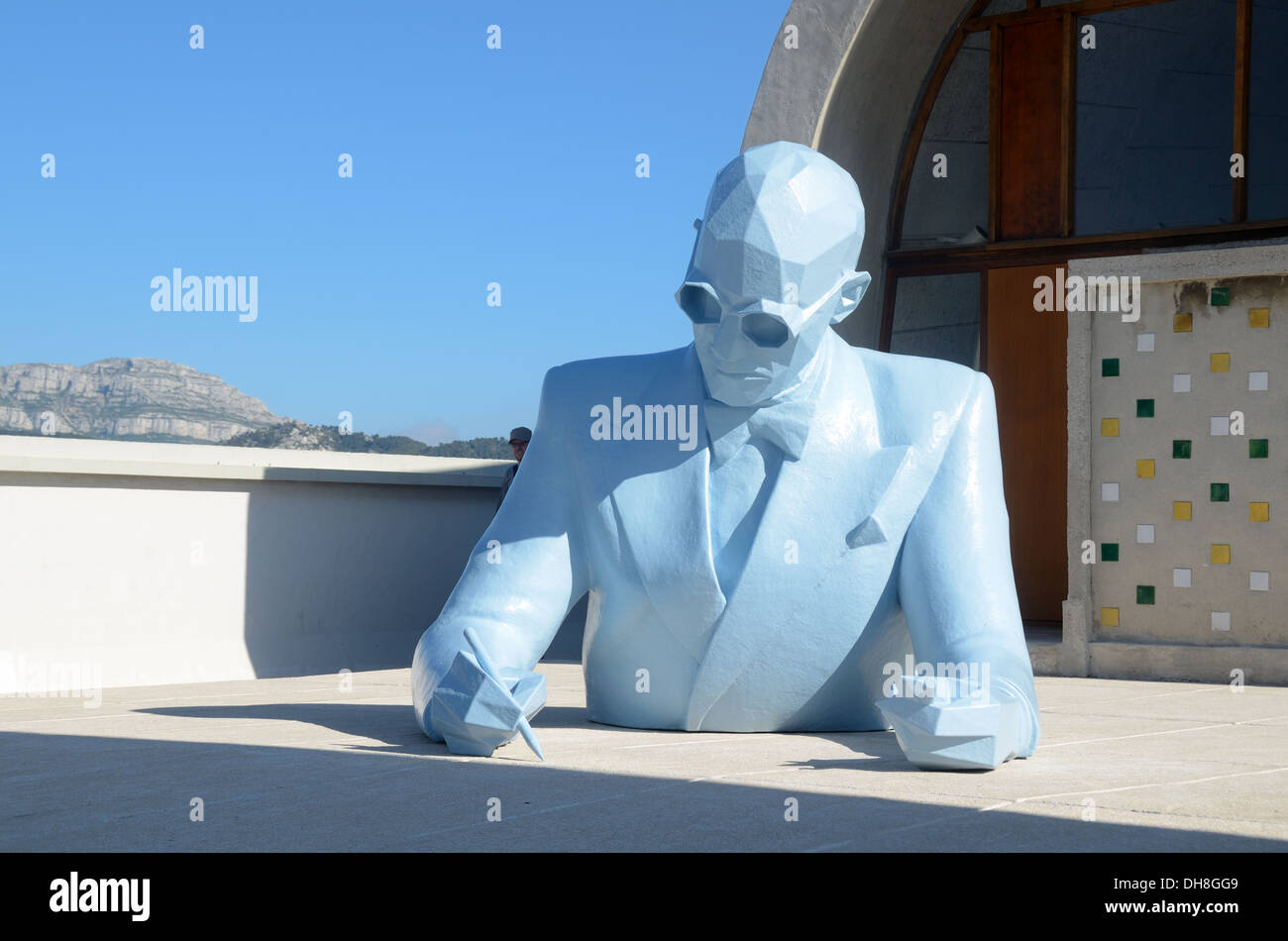 Le Corbusier Dessin, Conception Ou Esquisse. Sculpture sur toit terrasse de l'unité d'habitation ou Cité Radieuse Marseille Provence France Banque D'Images
