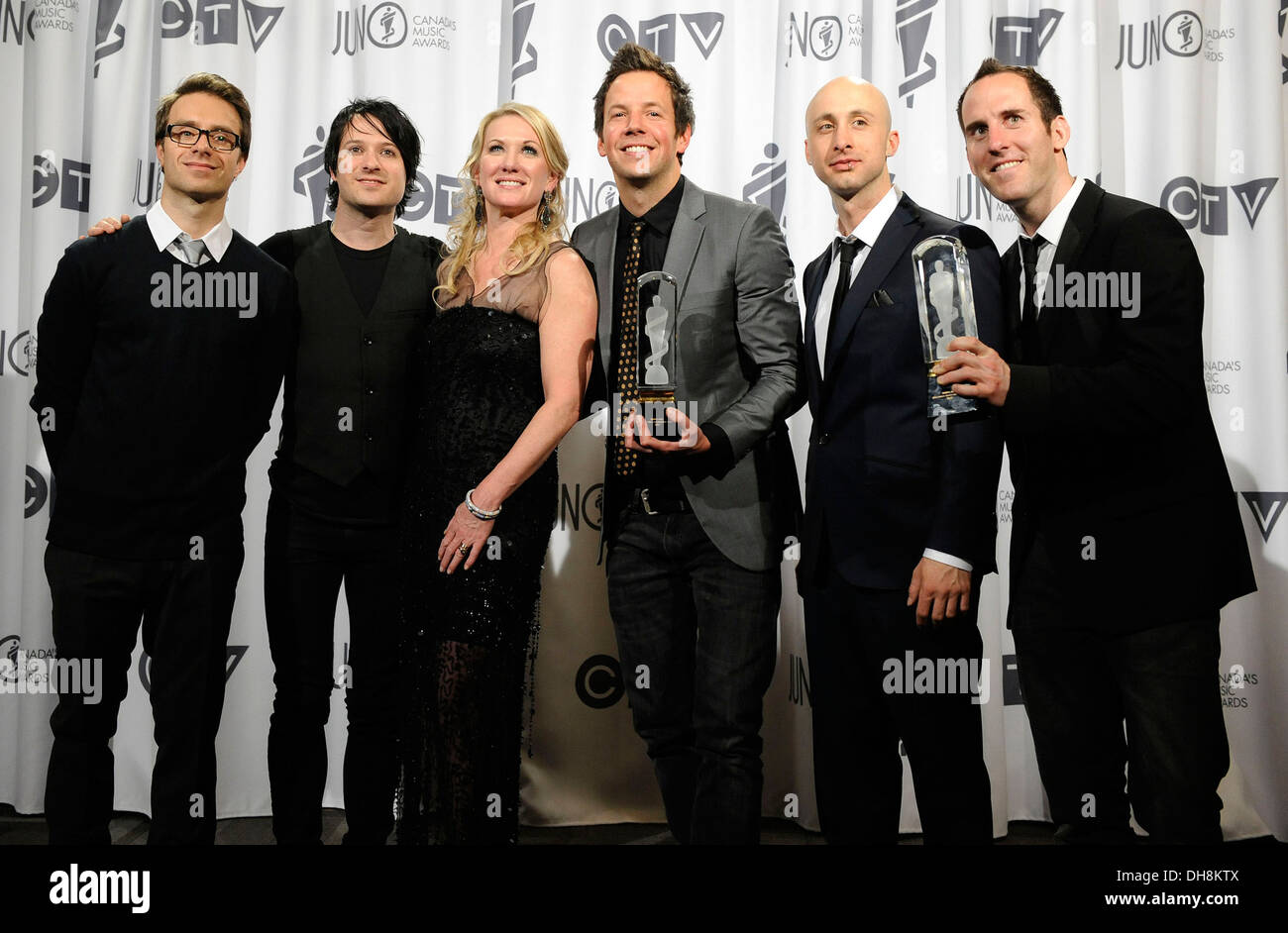Membre du groupe Simple Plan avec Melanie Berry 2012 Dîner de Gala des Prix JUNO et au centre des congrès d'Ottawa Ottawa - Canada Banque D'Images