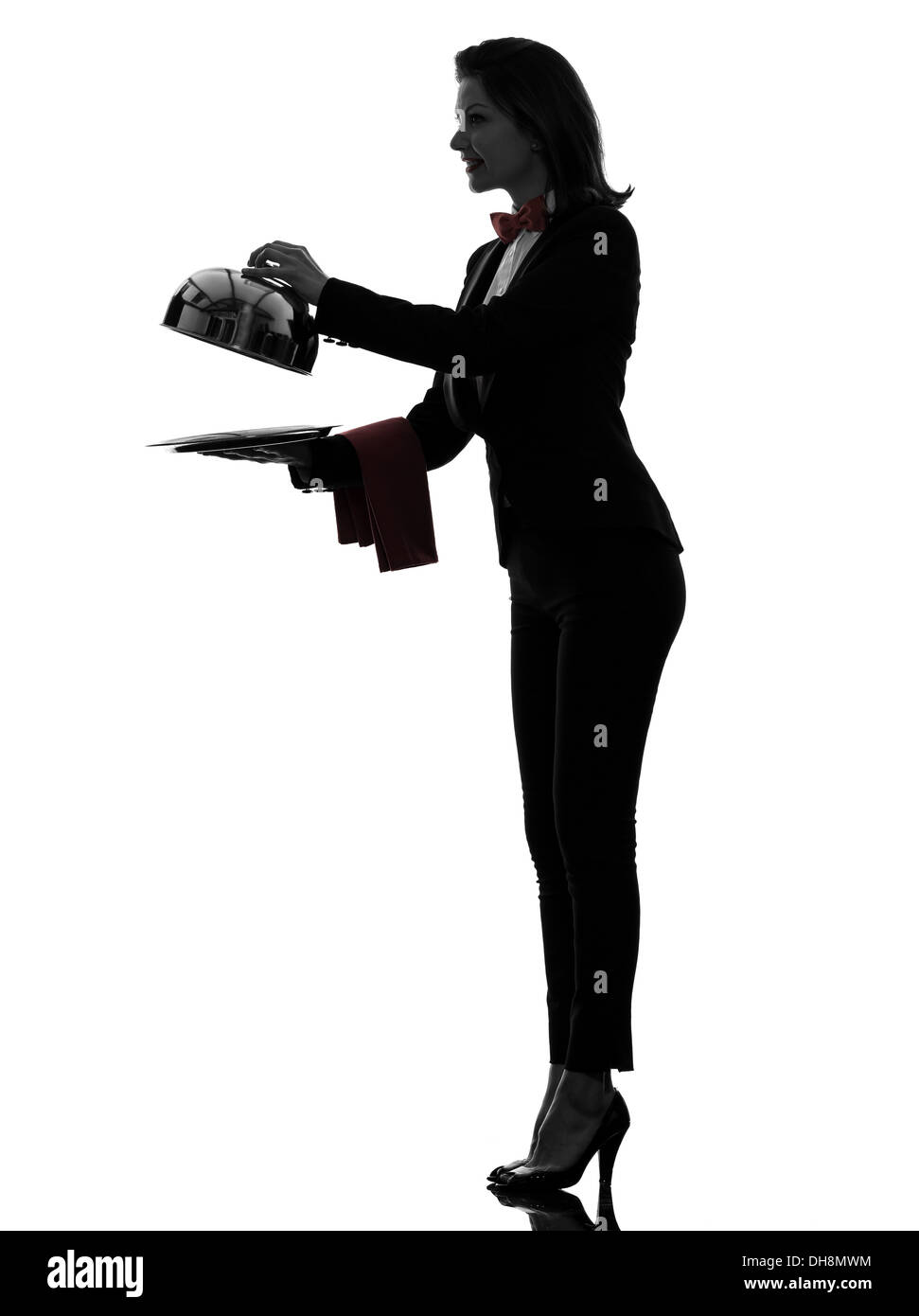 Une femme d'ouverture restauration hôtellerie butler dome en silhouette sur fond blanc Banque D'Images