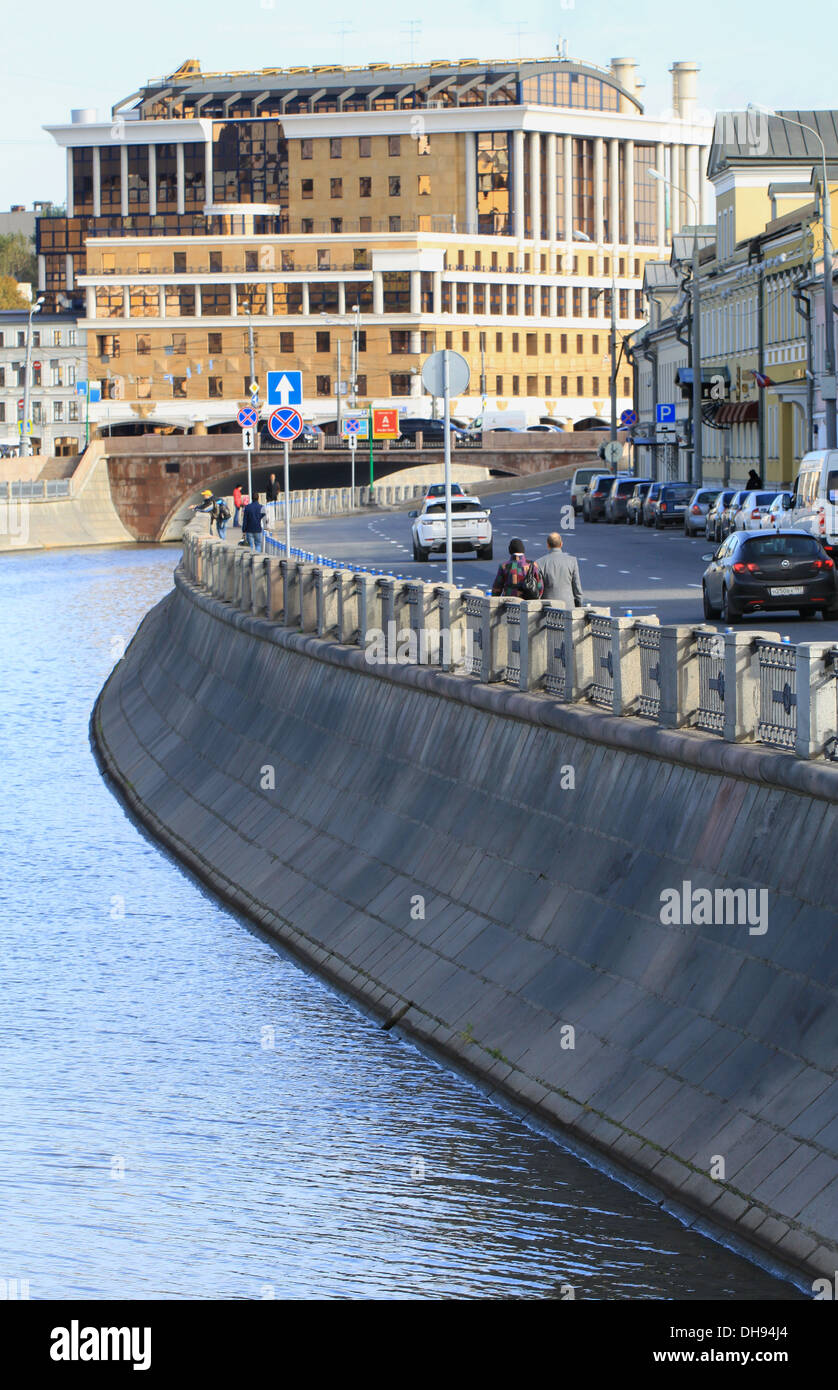 Le canal d'écoulement à Moscou Banque D'Images