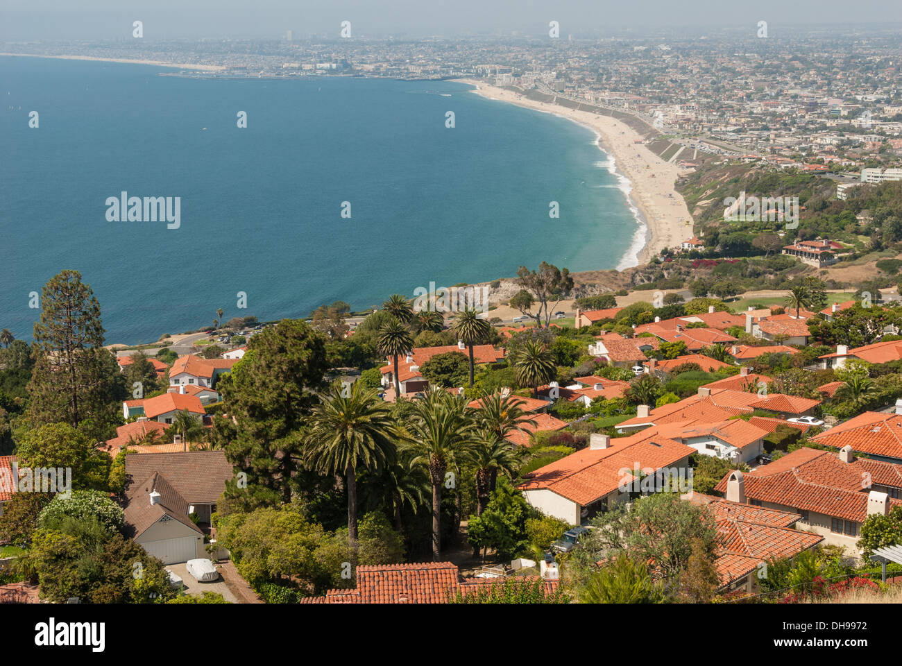 Vue panoramique depuis Rancho Palos Verdes de l'océan Pacifique avec Torrance, Redondo, Hermosa et Los Angeles, Californie en arrière-plan. (ÉTATS-UNIS) Banque D'Images