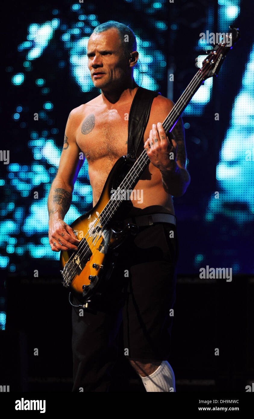 Flea des Red Hot Chili Peppers à la Bank Atlantic Center Lever du soleil,Floride - 02.04.12 Banque D'Images