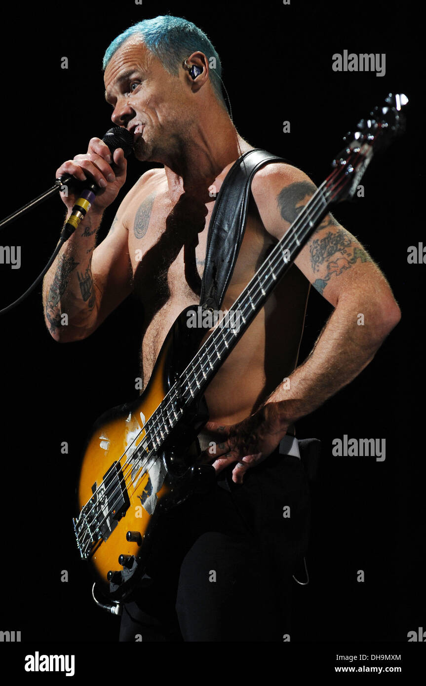 Flea des Red Hot Chili Peppers à la Bank Atlantic Center Lever du soleil,Floride - 02.04.12 Banque D'Images