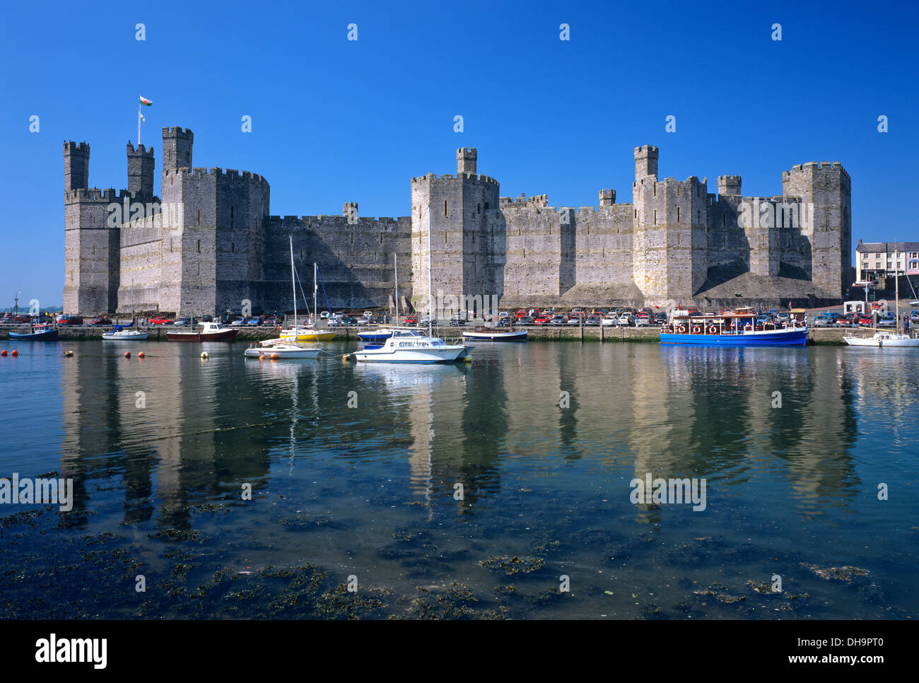 Château de Caernarfon, Gwynedd, Pays de Galles, Royaume-Uni. Banque D'Images