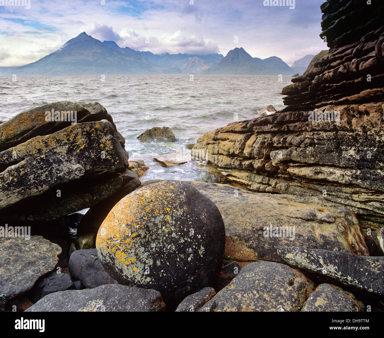 Cuillin Hills depuis Elgol, île de Skye, Highland, Scotland, UK. Banque D'Images