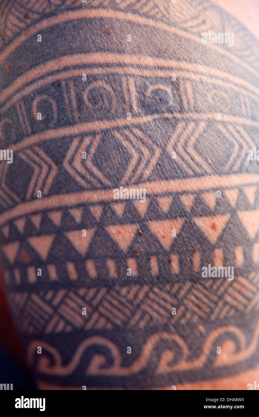 Le bras de l'homme Tattoo Banque D'Images