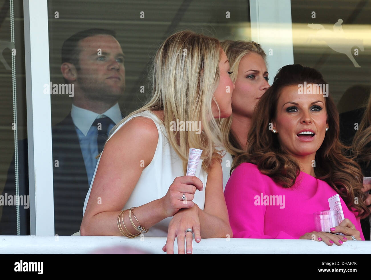 Coleen Rooney Liverpool Journée à John Smith's Grand National à Aintree Hippodrome Festival Liverpool Angleterre - 12.04.12 Banque D'Images