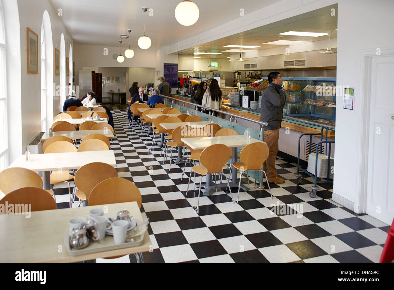 Café libre-service dans le village de Portmeirion, au nord du pays de Galles Banque D'Images