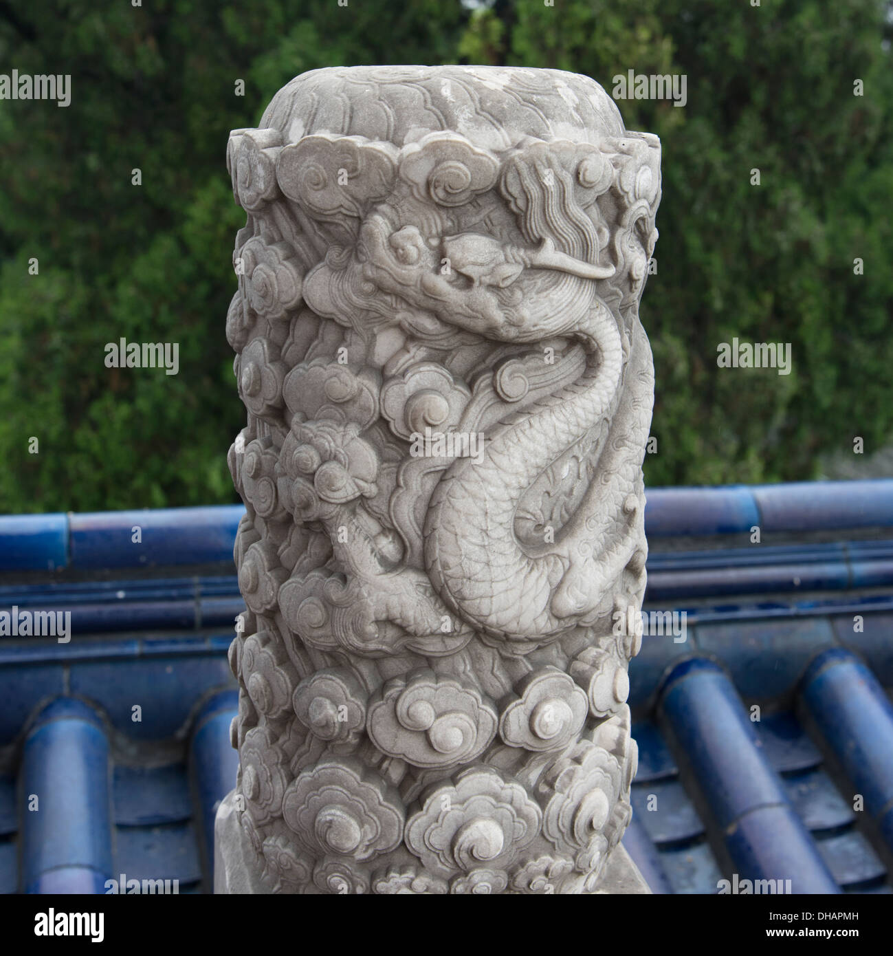 Un pilier finement sculptés au Temple du Ciel, Beijing, Chine Banque D'Images