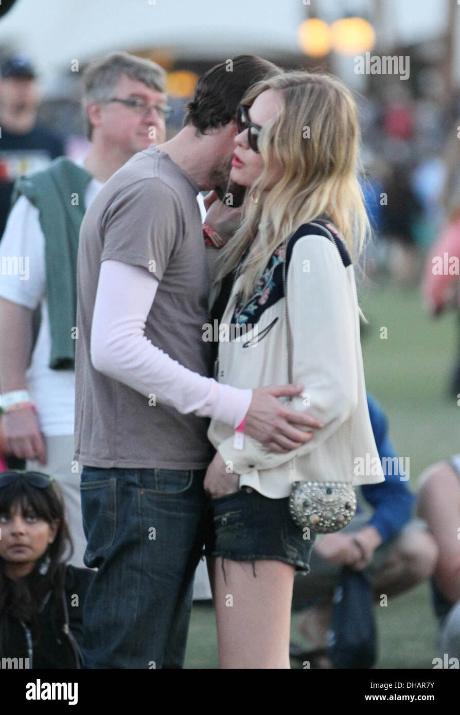 Kate Bosworth et Michael Polish boyfriend célébrités à 2012 Coachella Valley Music and Arts Festival - Semaine 1 Jour 2 Indio Banque D'Images