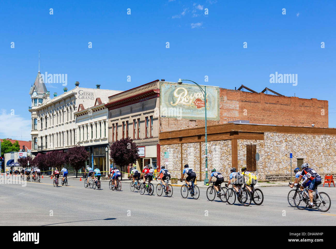 Le 2013 Baker City vélo course à vélo classique en face de l'Geiser Grand Hotl, Main Street, Baker, Oregon, USA Banque D'Images